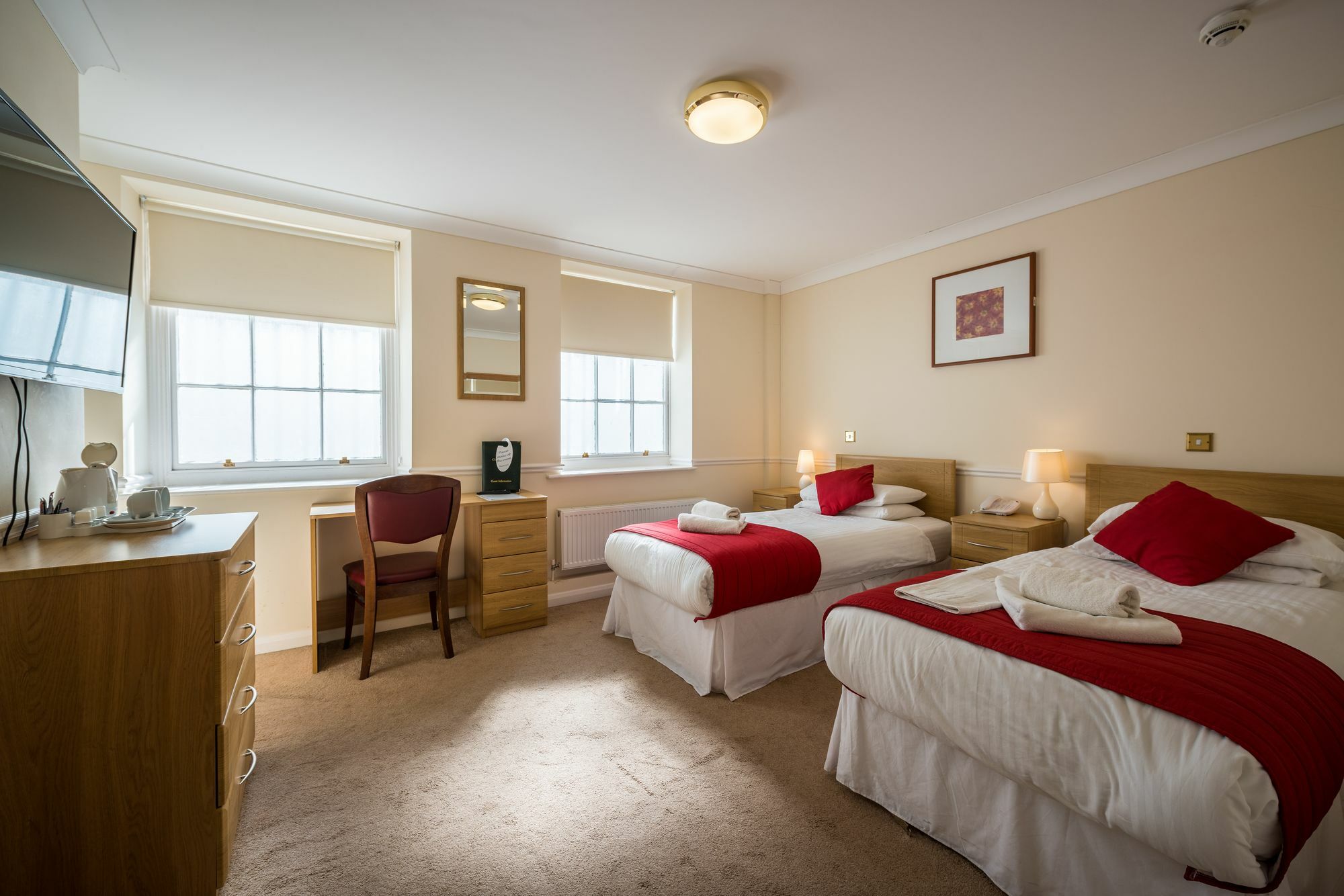 Claremont Lions Hotel Eastbourne Exterior photo